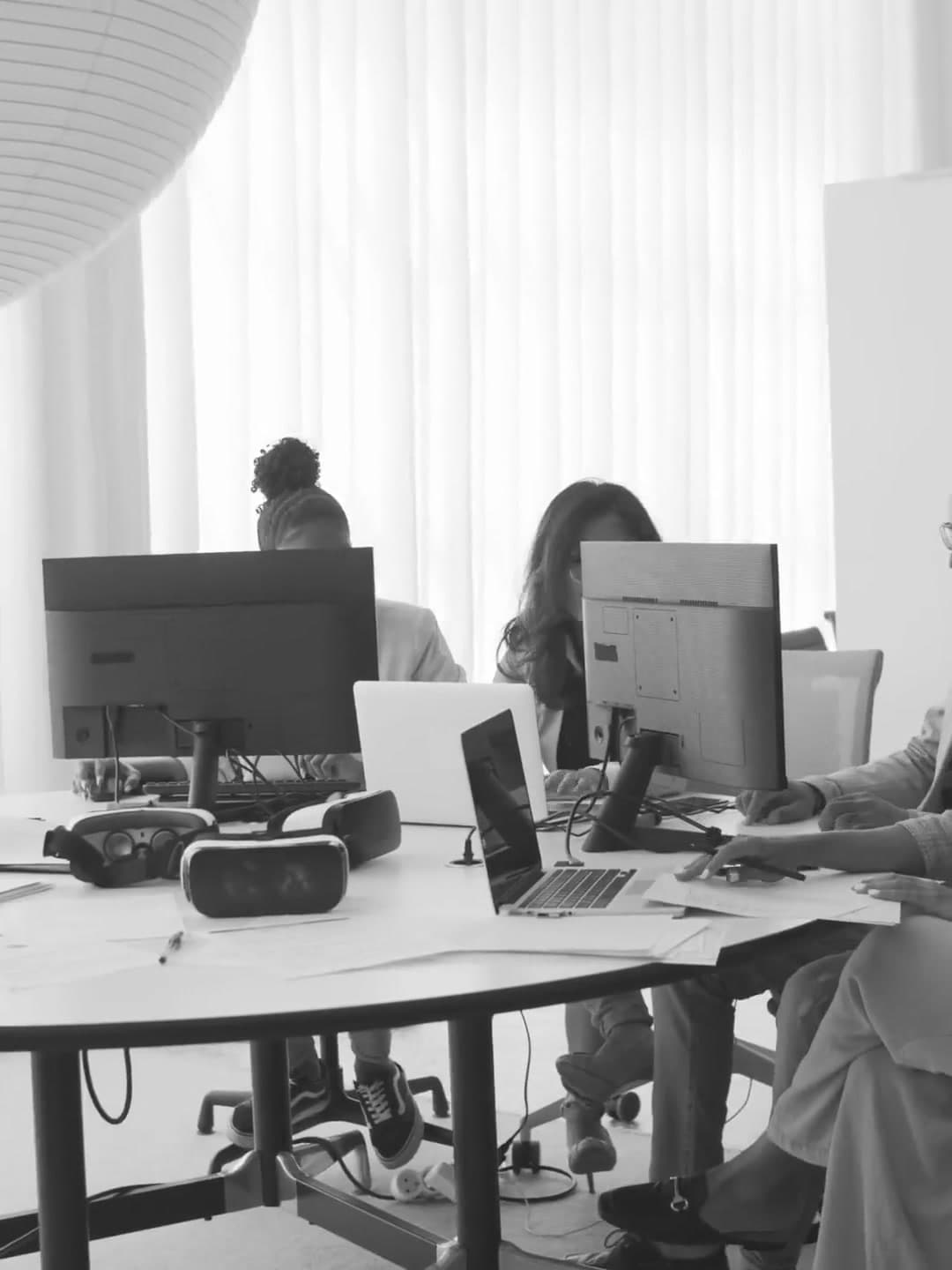 Un groupe de professionnels en formation